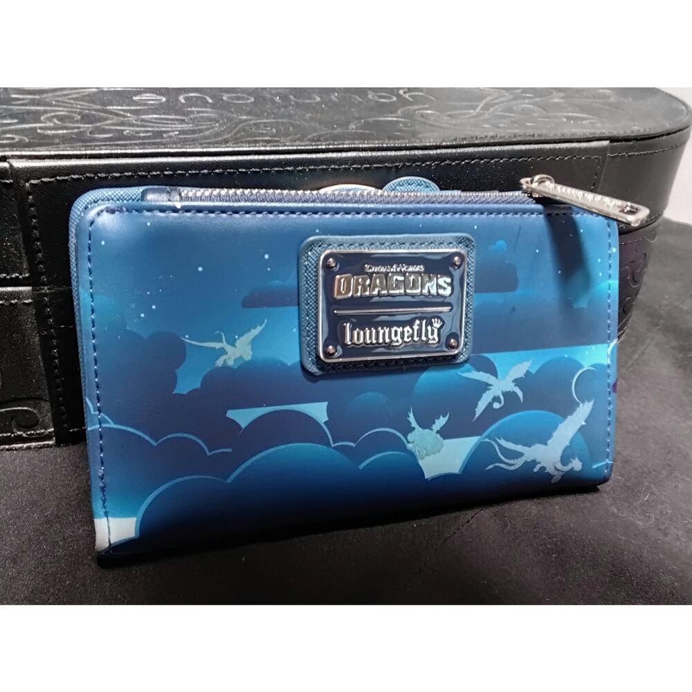 LOUNGEFLY DREAMWORKS How to train your Dragon Toothless & Fury Wallet - Picture 3 of 8